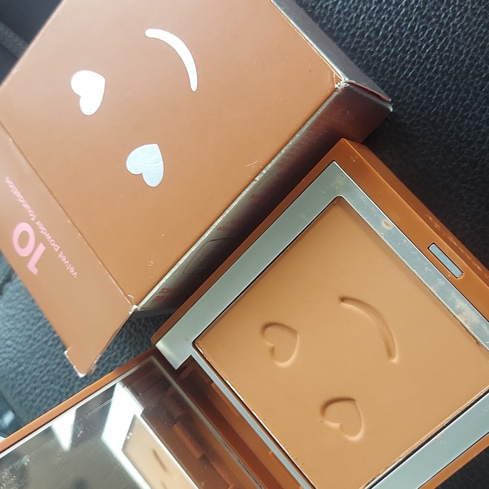 💋⭐Benefit Hello Happy Foundation Shade 10
